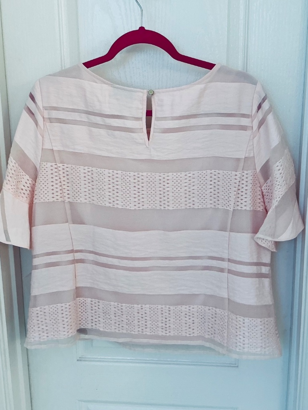 Liz Claiborne Light Pink Bell Sleeve Top, Size L, NWOT - Picture 4 of 8